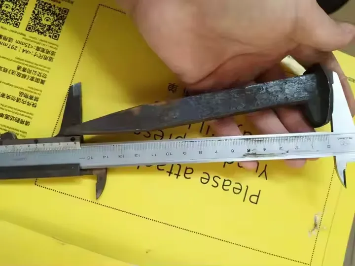 रेलवे में ट्रैक स्पाइक